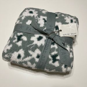 Barefoot dreams baby NWT blanket